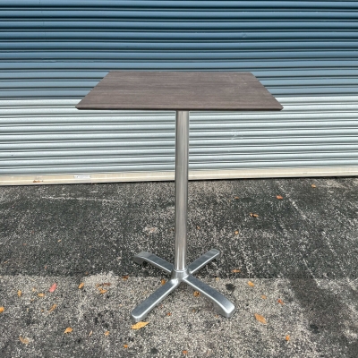 30-inch California Square Bar Table in 1/2-inch gray oak engineered surface top and FLAT SX26 silver bar base.