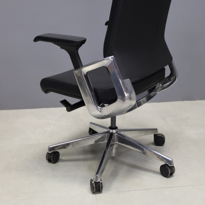 Visanti Genuine Leather Executive Chair in black grain leather, shown here.