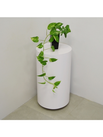 Norfolk Round Pedestal Lobby Table