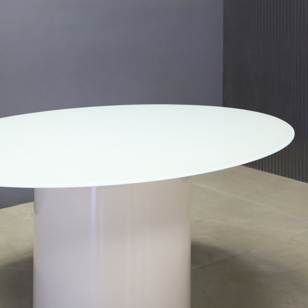 60-inch Omaha Oval Conference Table in 1/2-inch white tempered glass top, and white gloss laminate base.