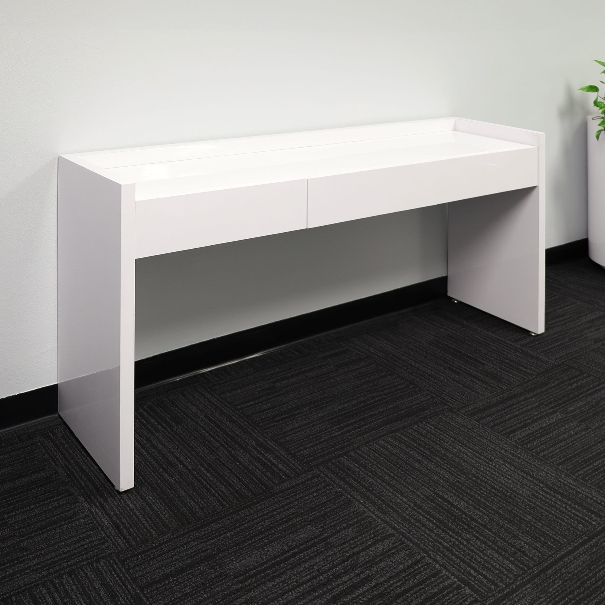 Avenue Console Table